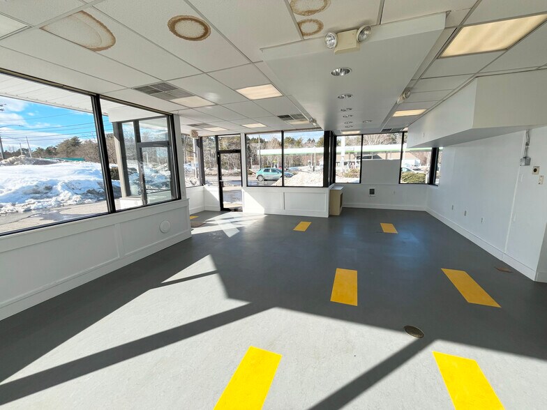 More Photos Of 163 Pleasant St, Brunswick Freestanding For Lease