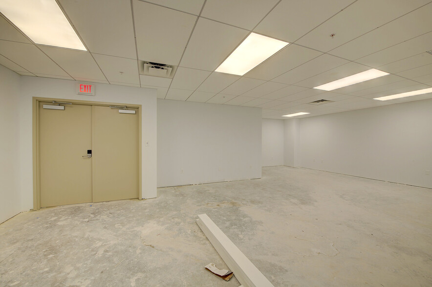 More Photos Of 25 SW 9th St, Miami Office Residential For Lease