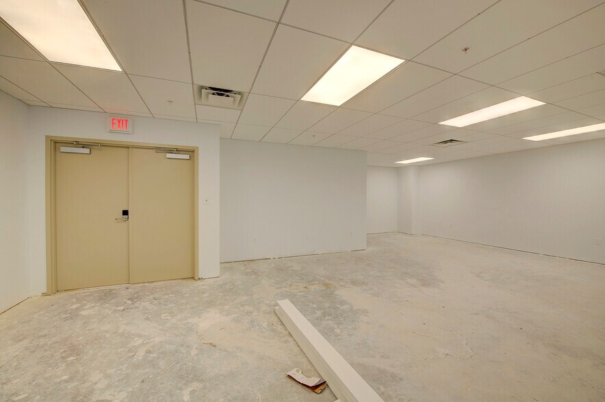 More Photos Of 25 SW 9th St, Miami Office Residential For Sale