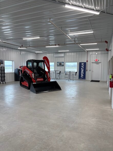 More Photos Of 26336 S Heritage Dr, Elwood Warehouse For Sale