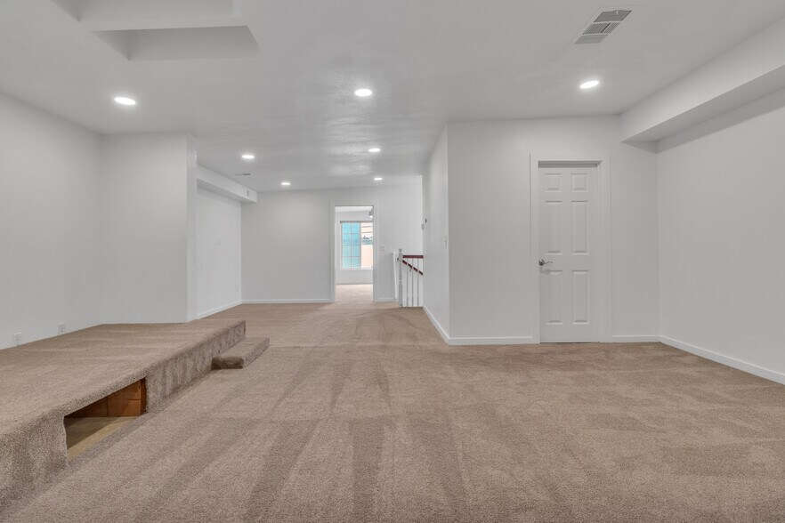 More Photos Of 1338 D St, Ramona Office For Sale