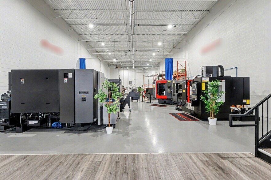 More Photos Of 20 Lightbeam Ter, Brampton Warehouse For Sale