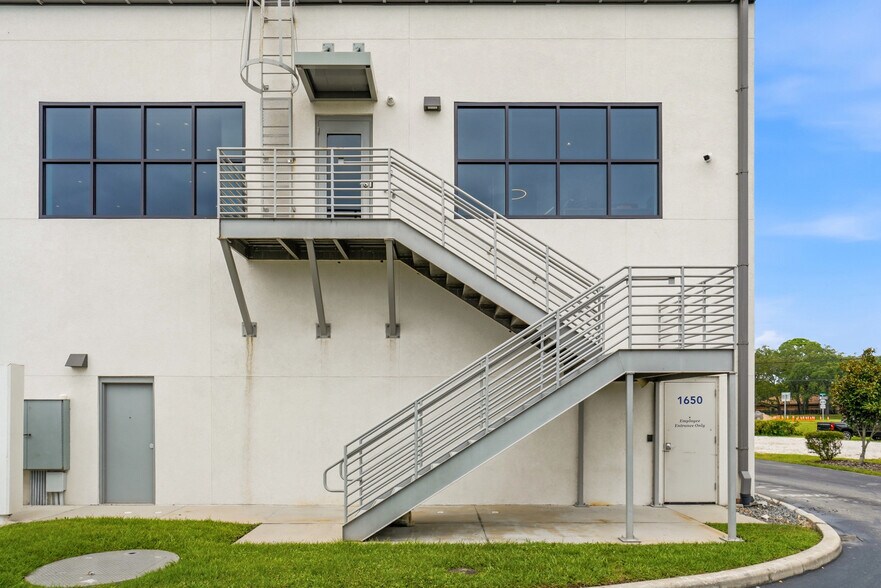 More Photos Of 1650 US Highway 1 S, Saint Augustine Office For Lease