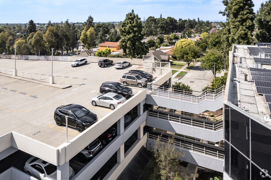 More Photos Of 901 W Civic Center Dr, Santa Ana Office For Sale