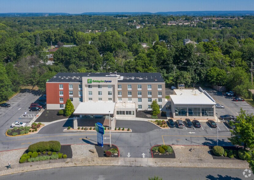 More Photos Of 1715 Plaza Ln, Allentown Hotel For Sale