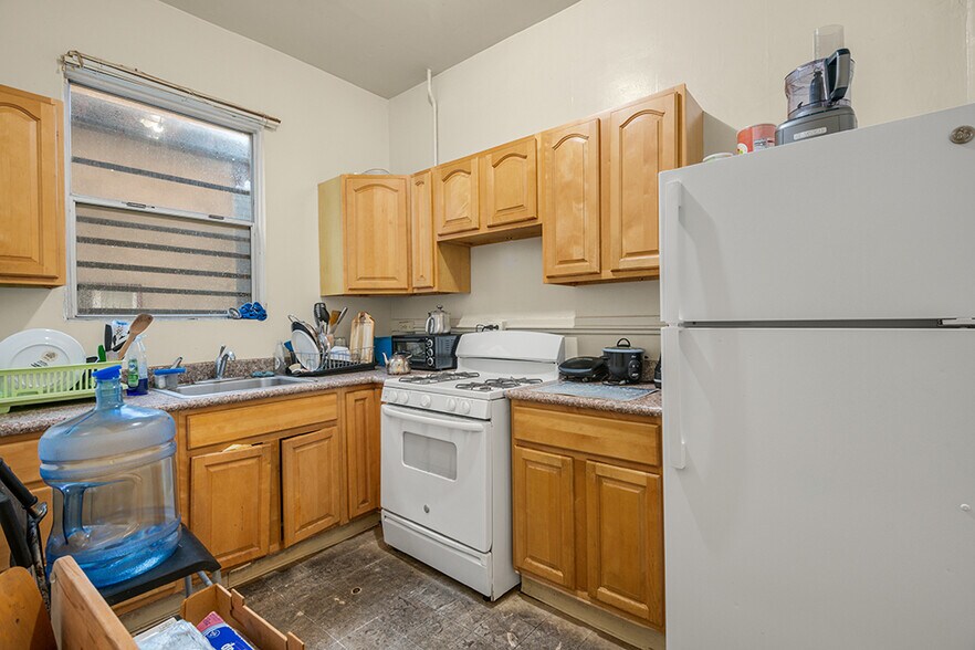 More Photos Of 2874-2882 Telegraph ave, Oakland Apartments For Sale