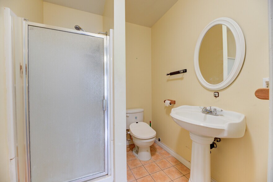 More Photos Of 913 S Wilton Pl, Los Angeles Apartments For Sale