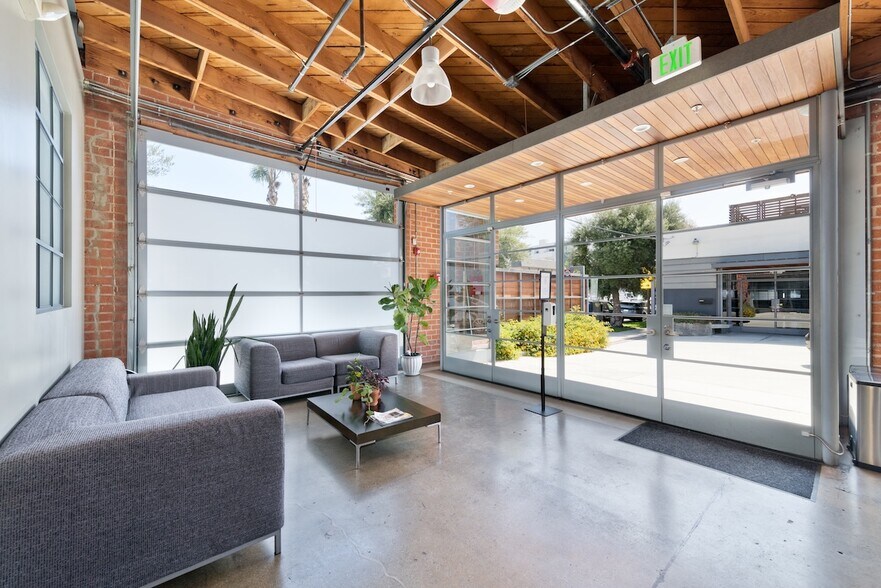 More Photos Of 2332-2340 S Centinela Ave, Los Angeles Loft Creative Space For Lease