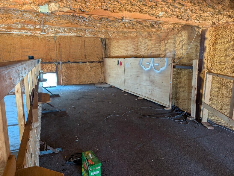 More Photos Of 6610 N State Highway 6, Waco Flex For Lease