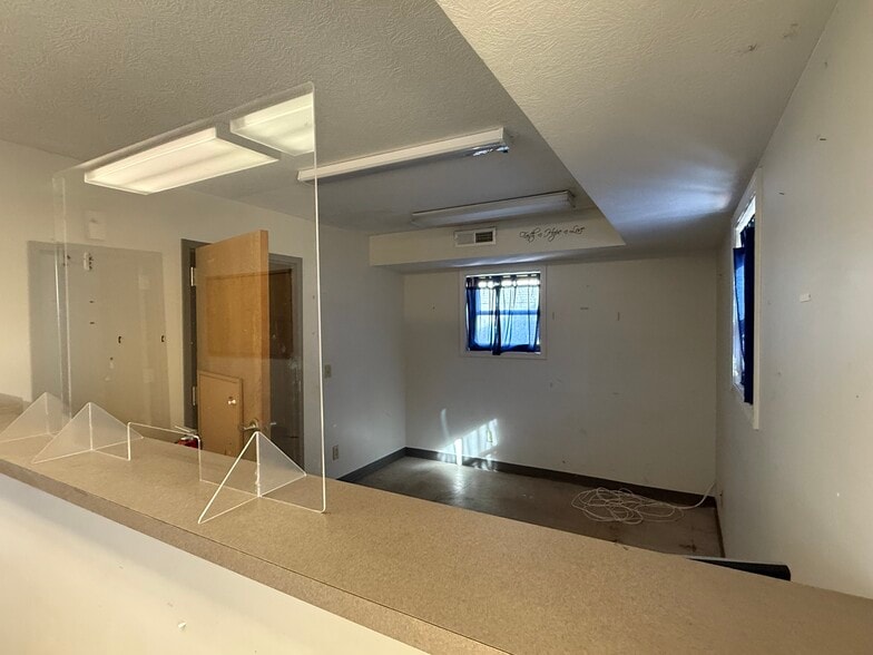 More Photos Of 224 E Rensselaer St, Bucyrus General Retail For Sale