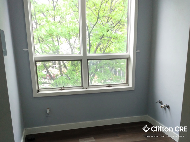 More Photos Of 433 N Broad St, Elizabeth Office For Lease