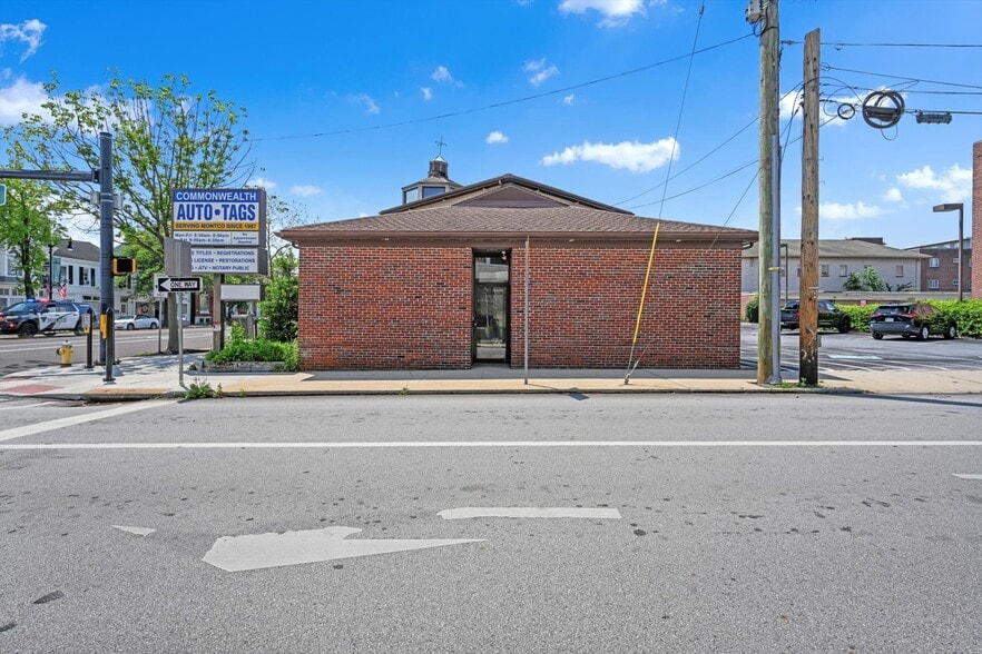 More Photos Of 377 E High St, Pottstown Bank For Sale