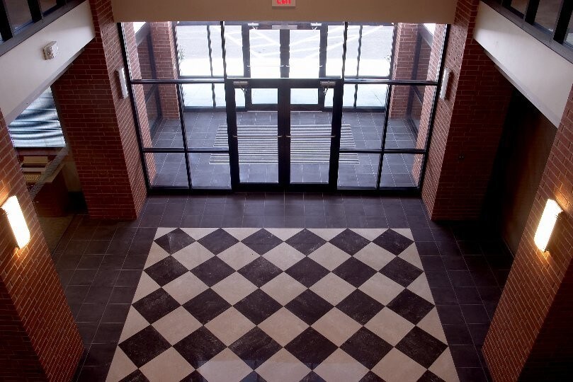 More Photos Of 500 W Main St, Branson Office For Lease