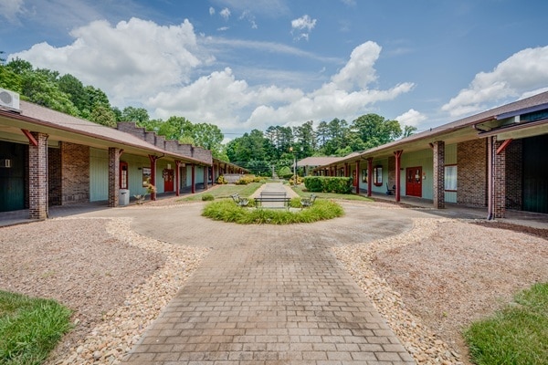 More Photos Of 2700 S Roan St, Johnson City Medical For Lease