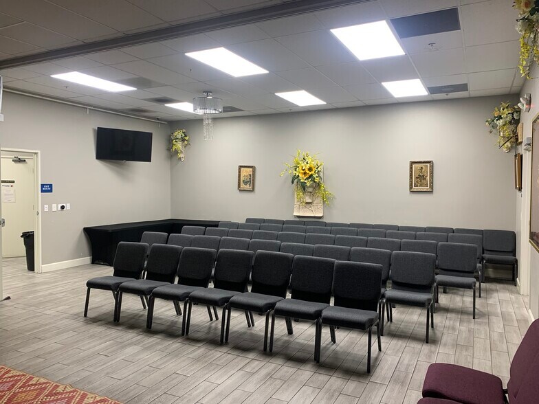 More Photos Of 8351 Katella Ave, Stanton Showroom For Sale