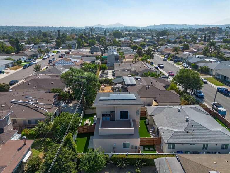 More Photos Of 6144 Pontiac St, San Diego Apartments For Sale
