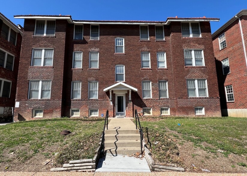 More Photos Of , Saint Louis Multifamily For Sale