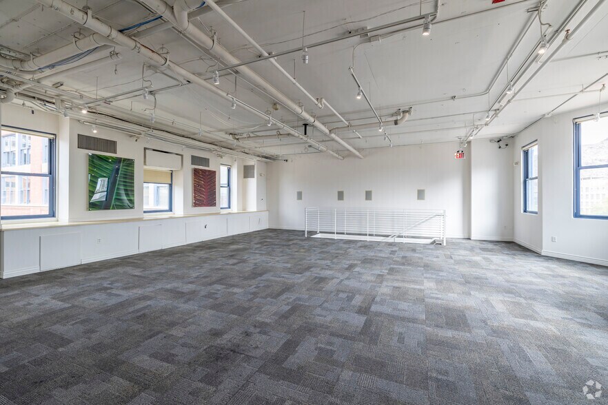 More Photos Of 21 E 6th St, Tempe Loft Creative Space For Lease