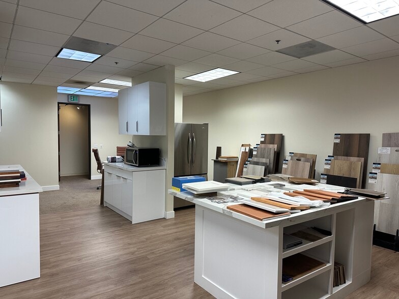 More Photos Of 2458 Alton Pky, Irvine Light Distribution For Lease