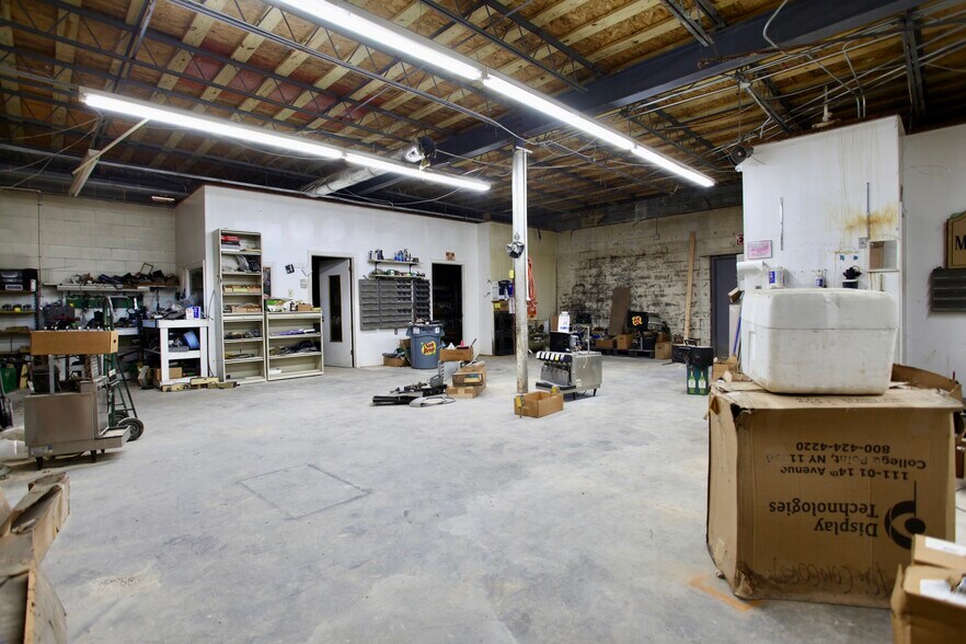 More Photos Of 360 Old Salisbury-concord Rd, Concord Distribution For Sale