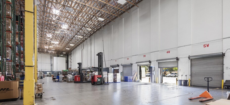 More Photos Of 28381 Vincent Moraga Dr, Temecula Warehouse For Lease