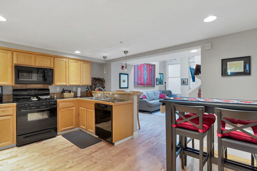 More Photos Of 145 Liberty St NE, Salem Apartments For Sale