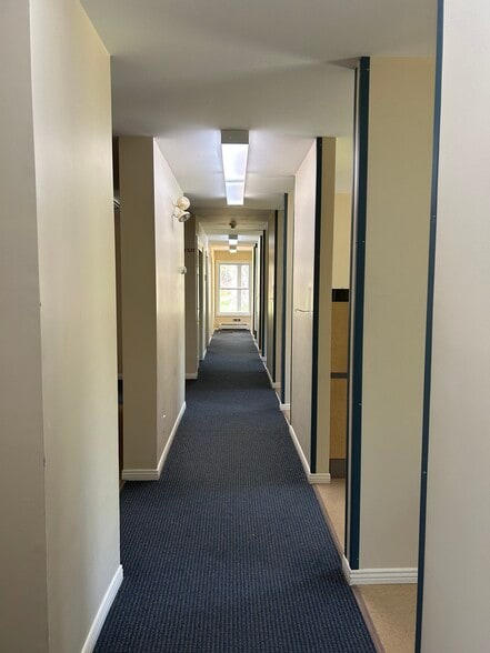 More Photos Of 292 South St, Blue Hill Office For Lease