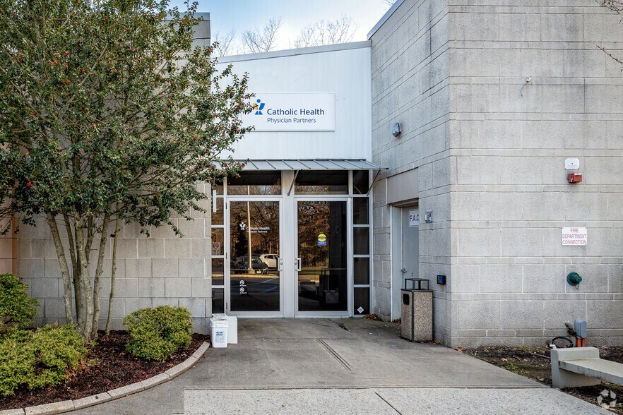 More Photos Of 179 N Belle Mead Rd, Setauket Medical For Sale