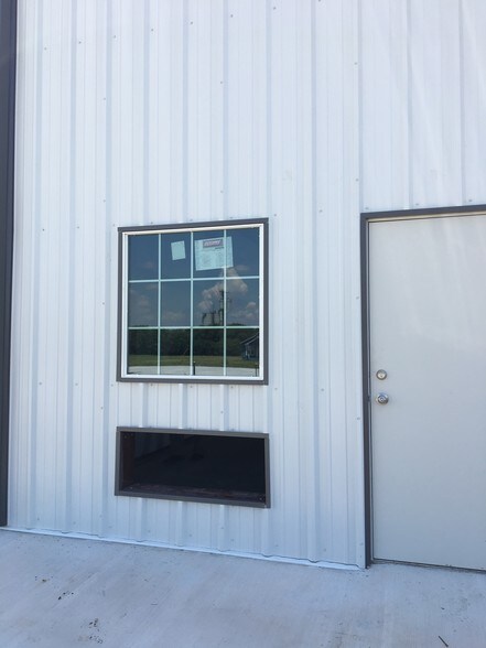 More Photos Of 2170 Collins Rd, Denton Unknown For Lease