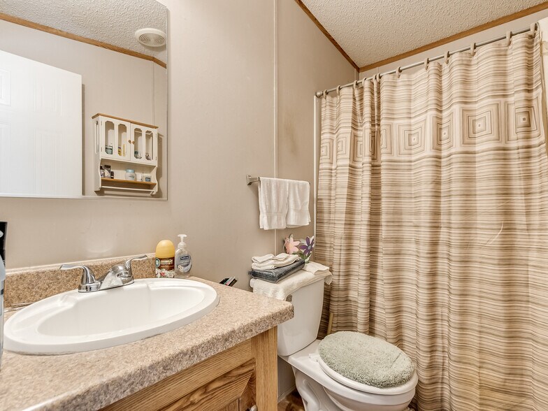 More Photos Of 20843 W Cookson Bend Rd, Cookson Hotel For Sale