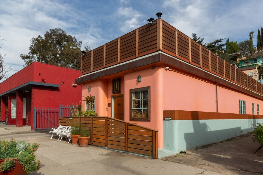 More Photos Of 1626 Silver Lake Blvd, Los Angeles Freestanding For Lease