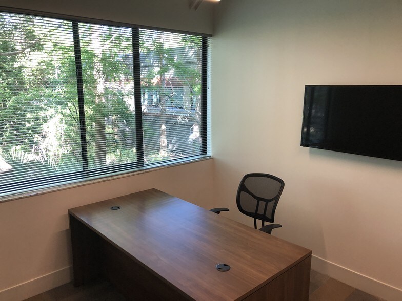 More Photos Of 2454 N McMullen Booth Rd, Clearwater Loft Creative Space For Lease