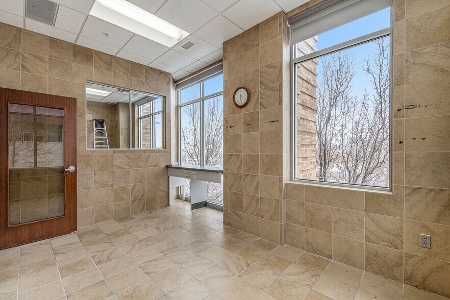 More Photos Of 495 Uinta Way, Denver Medical For Sale