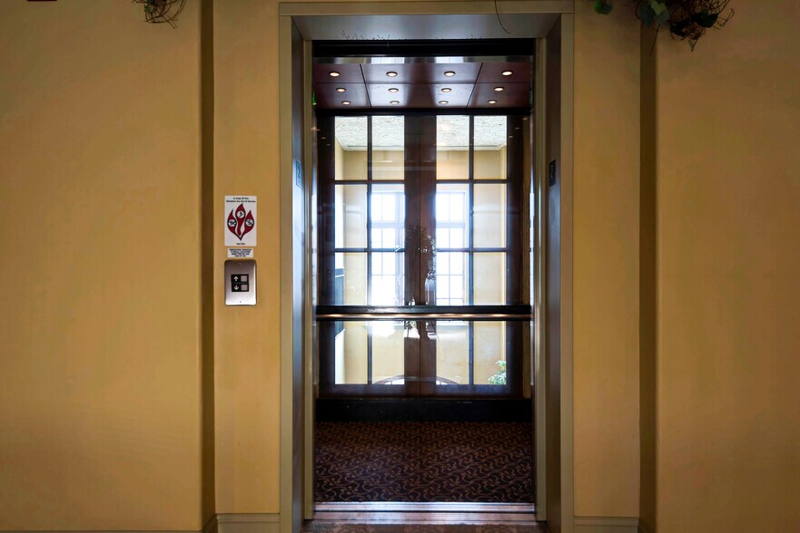 More Photos Of 1531 E Bradford Pky, Springfield Medical For Lease