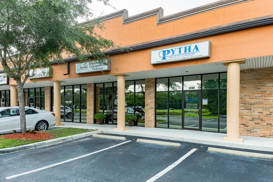 More Photos Of 4325 Lynx Paw Trail, Valrico General Retail For Lease