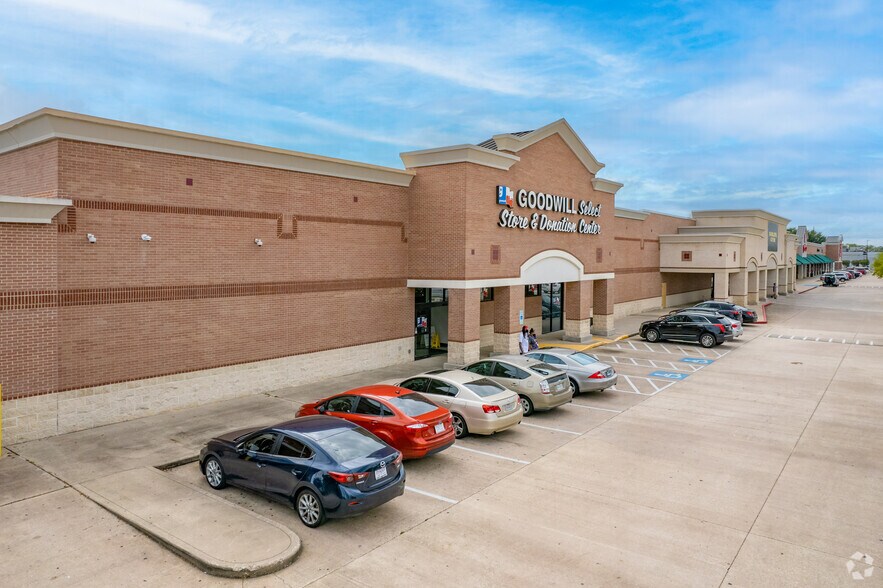 More Photos Of 4407-4485 W FM-1960, Houston Unknown For Lease