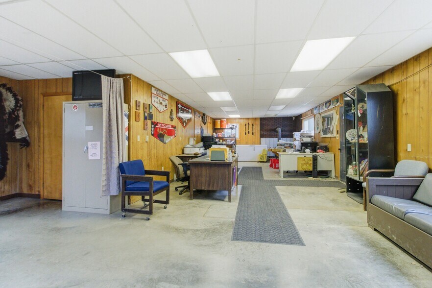 More Photos Of 89 Nolan Rd, Penfield General Retail For Sale