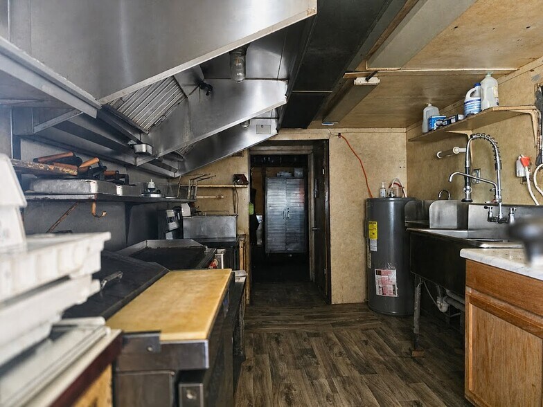 More Photos Of 113 Smith St, West Monroe General Retail For Sale