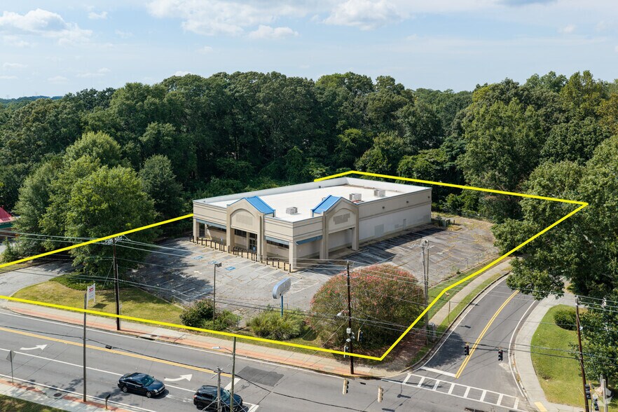 More Photos Of 3059 Washington Rd, East Point Freestanding For Sale