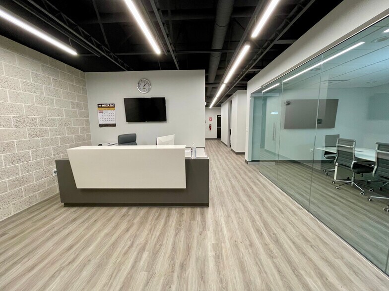 More Photos Of 740 N Price Rd, Buford Office For Lease