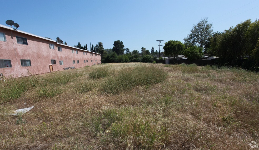 More Photos Of 13840 Sherman Way, Van Nuys Land For Sale