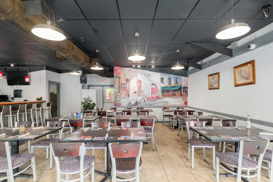 More Photos Of 14960 Main St, Alachua Restaurant For Lease