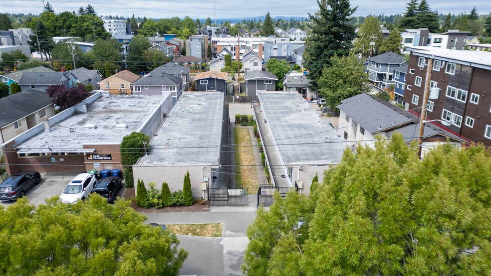 More Photos Of 9037 16th Ave SW, Seattle Apartments For Sale