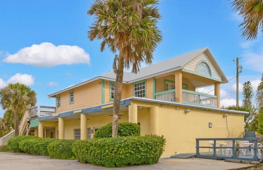 Primary Photo Of 5935 S Highway A1A, Melbourne Beach Hotel For Sale