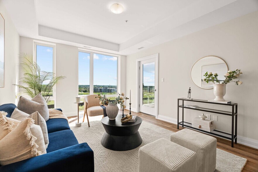 More Photos Of 600 Sunningdale Rd E, London Apartments For Lease