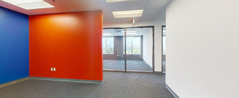 More Photos Of 13925 Ballantyne Corporate Pl, Charlotte Office For Lease