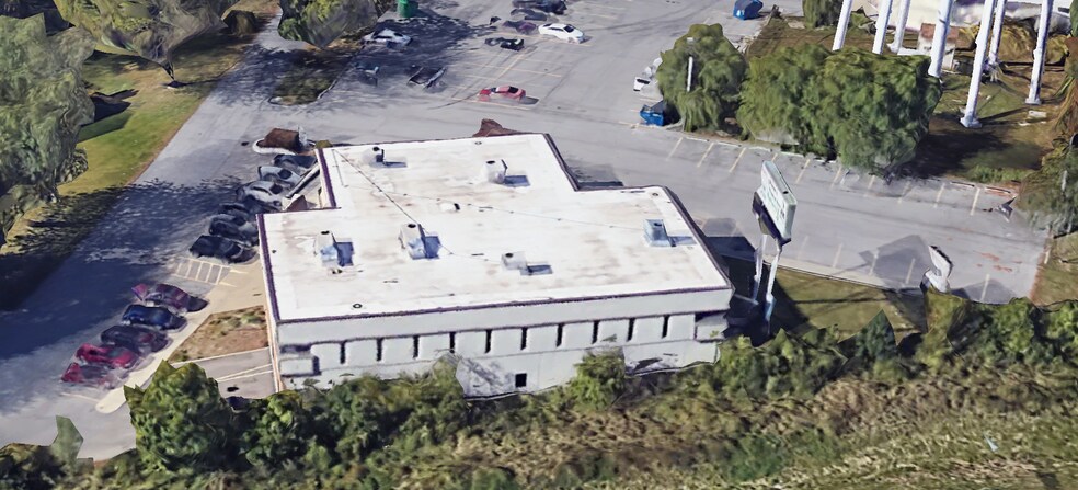 More Photos Of 6500 NW Tower Dr, Platte Woods Office For Lease