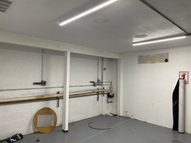 More Photos Of 3650 Marion St SE, Albany Manufacturing For Lease