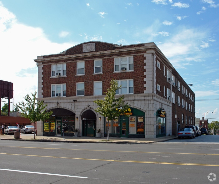 More Photos Of 3651-3655 S Grand Blvd, Saint Louis Storefront Retail Residential For Lease