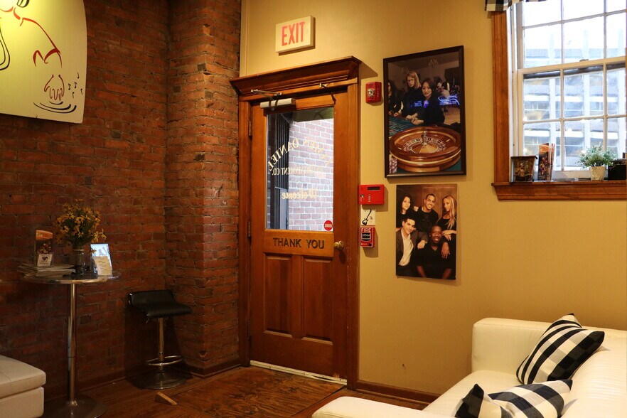 More Photos Of 125 Bedford St, Stamford Storefront For Lease